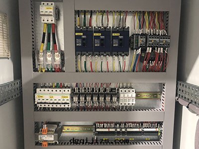 配電(diàn)箱(xiāng)常見(jiàn)的三(sān)个(gè)故障及(jí)常見(jiàn)的三(sān)个(gè)改進(jìn)技巧